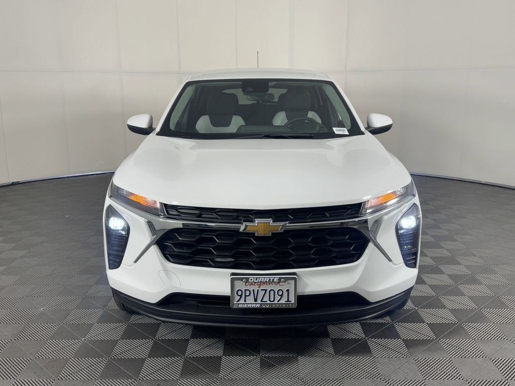 2024 Chevrolet Trax LS photo 9