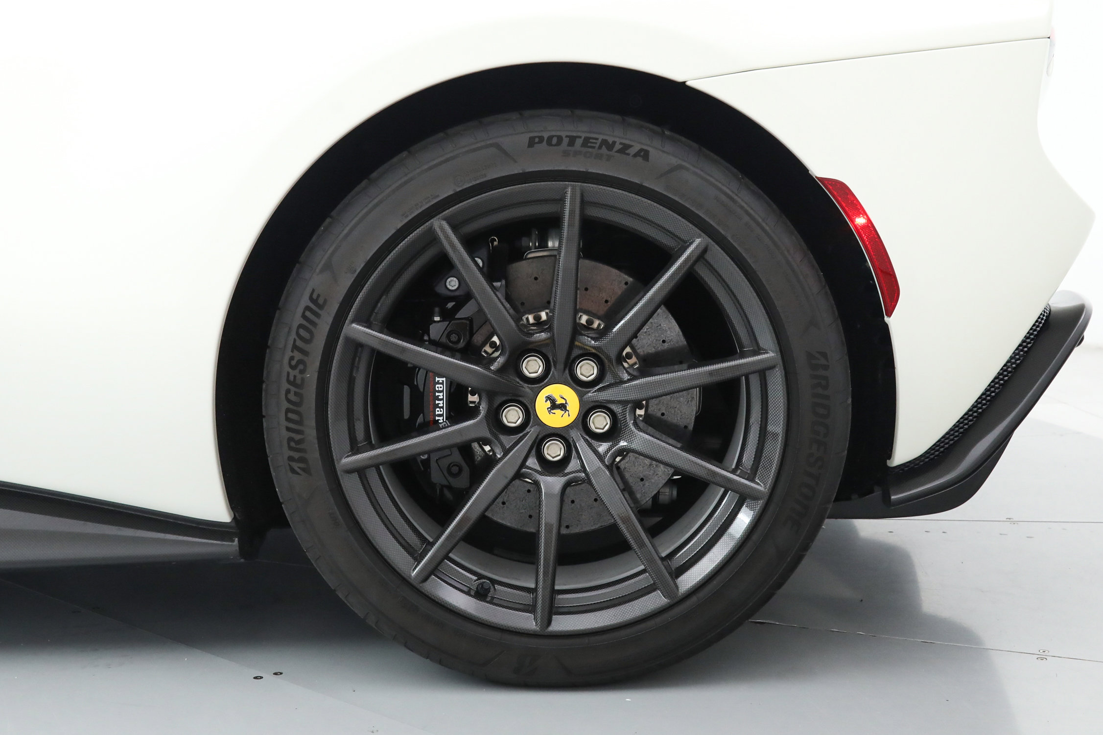 2024 Ferrari 296 GTB photo 40