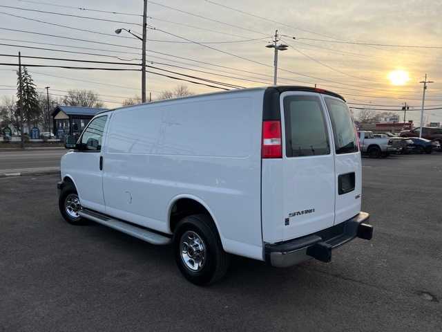 2023 Gmc Savana 2500 Cargo photo 2