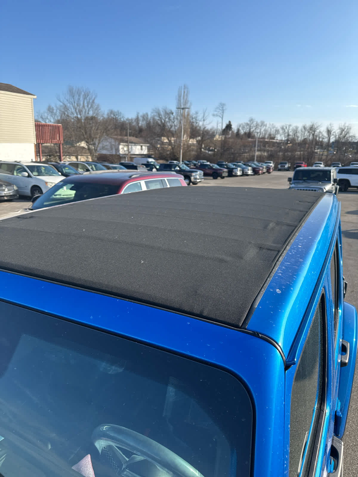 2025 Jeep Wrangler Sahara photo 4