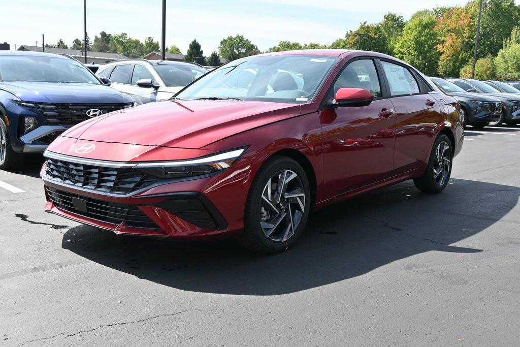 2025 Hyundai Elantra SEL Convenience photo 2