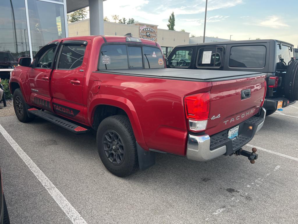 2017 Toyota Tacoma SR5 photo 6