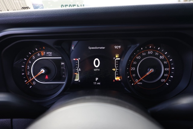 New 2025 Bright White Clear-Coat Exterior Paint Jeep Willys image 26