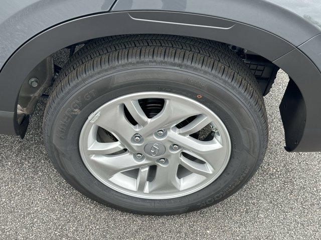 2025 Hyundai Venue SE photo 17