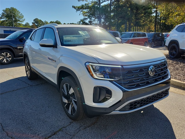 2026 Volkswagen Atlas Cross Sport SE Technology photo 3