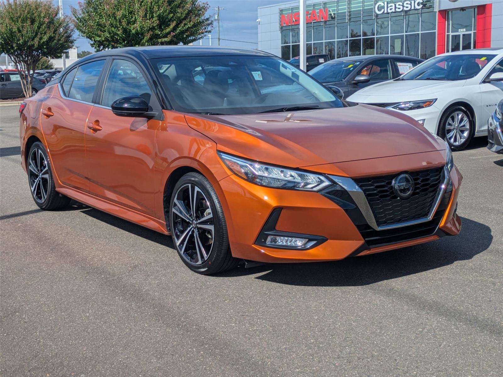 2023 Nissan Sentra SR photo 3