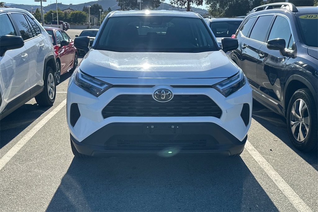 2024 Toyota RAV4 LE photo 4