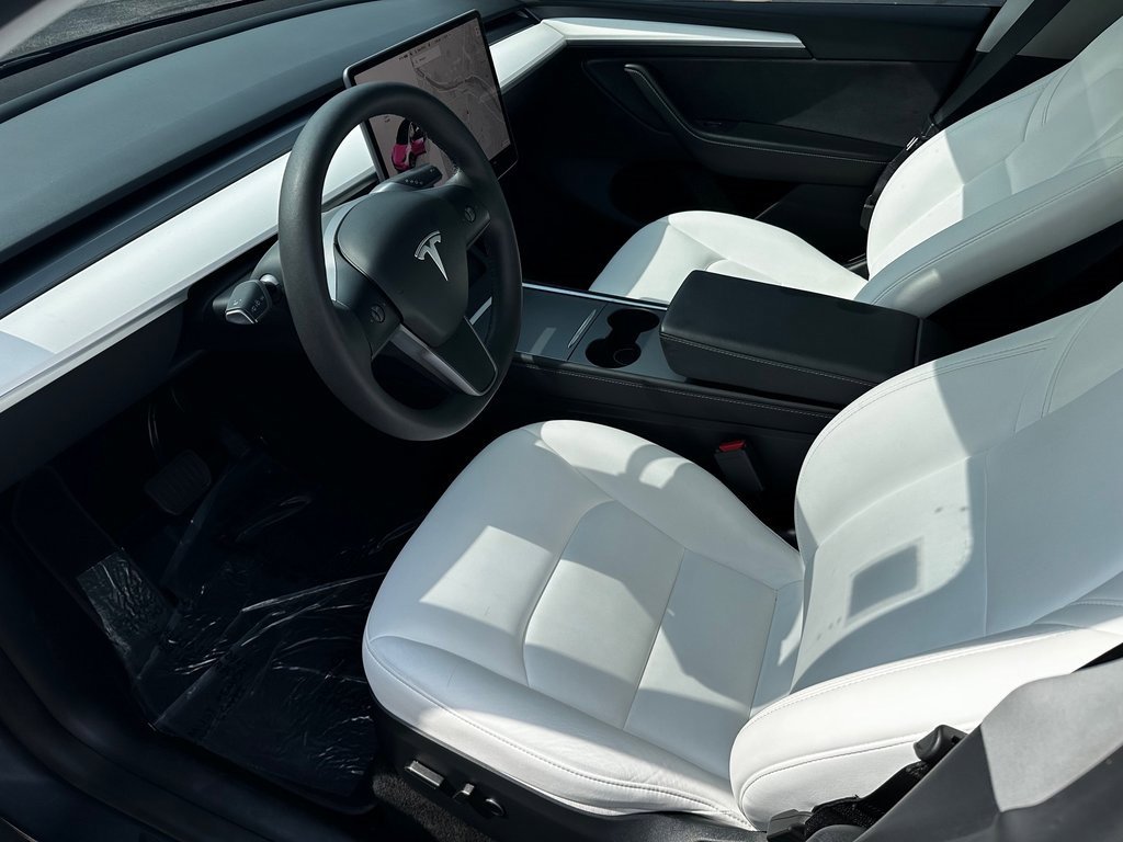 2024 Tesla Model Y Long Range photo 6
