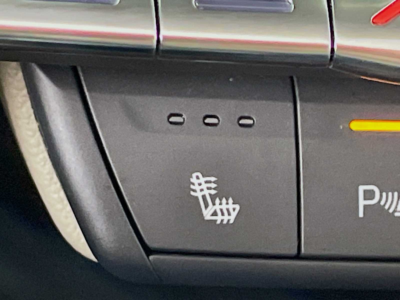 2023 Cadillac XT4 Premium Luxury photo 17