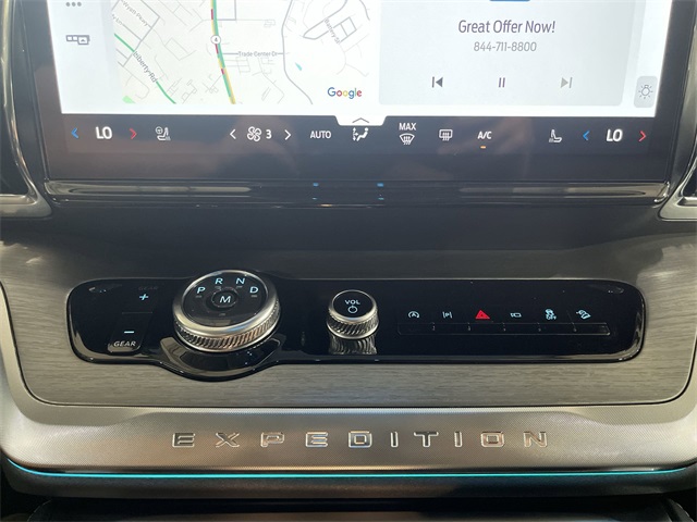 2025 Ford Expedition Platinum photo 18