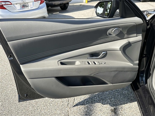 2023 Hyundai Elantra SEL Convenience photo 26