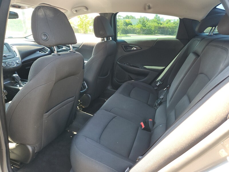 2018 Chevrolet Malibu 1LT photo 12