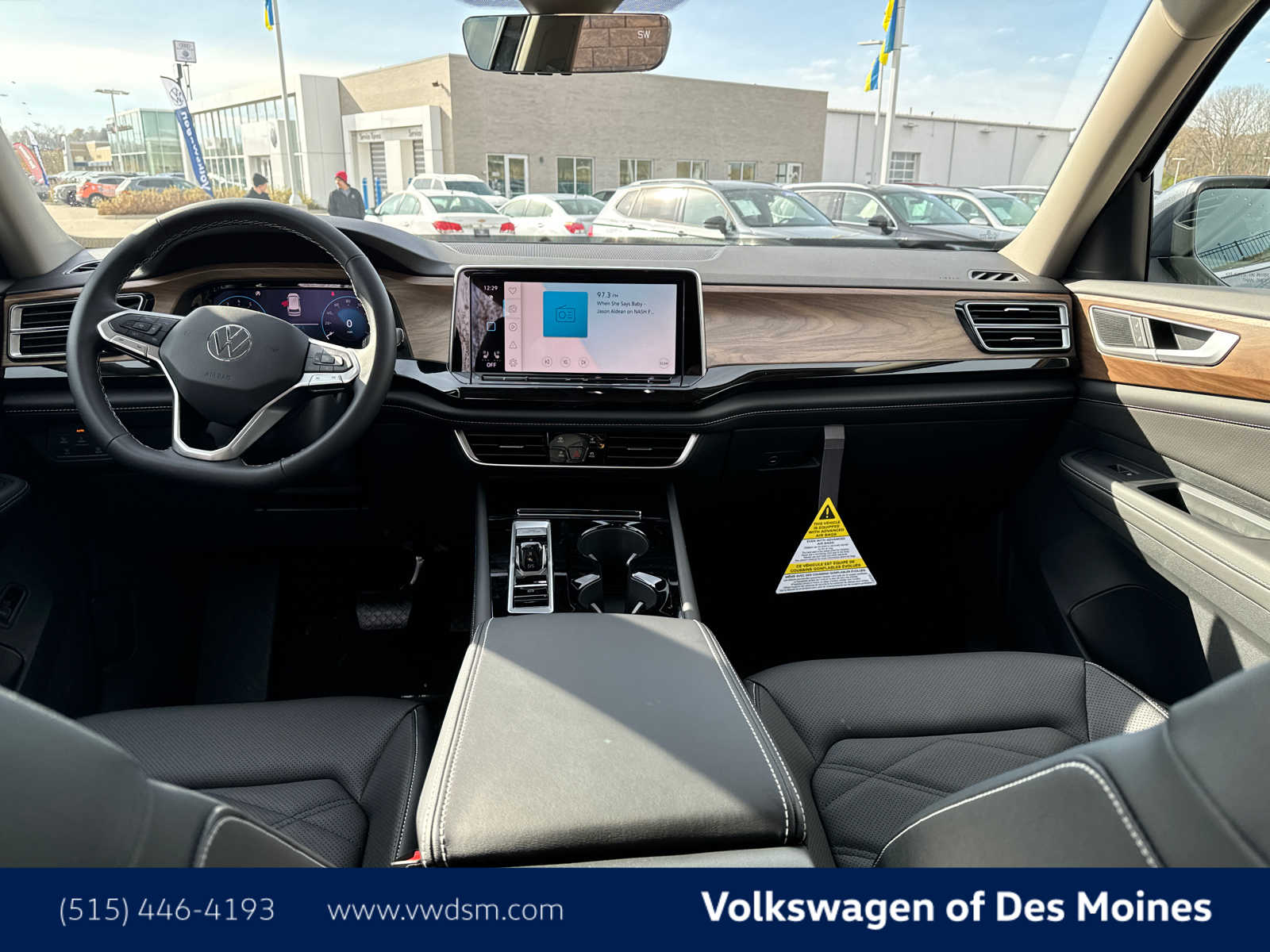 2025 Volkswagen Atlas SE Technology photo 10