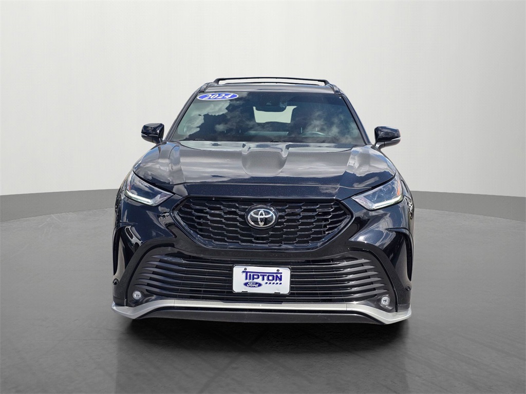 2024 Toyota Highlander XSE photo 2