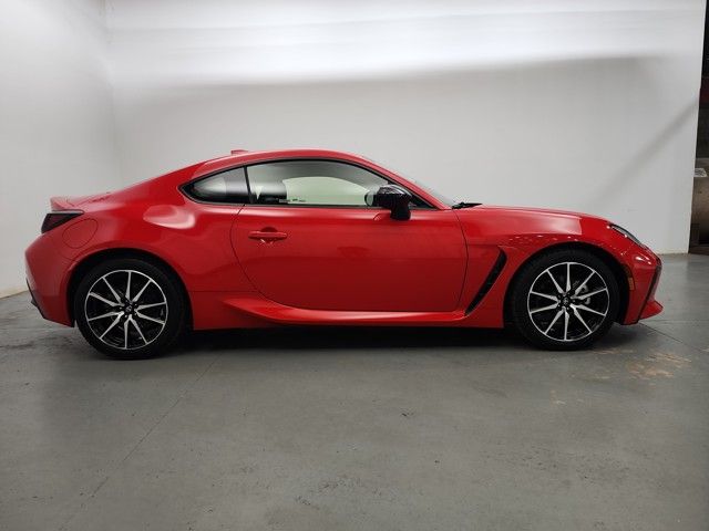 2022 Toyota GR86 Base photo 8