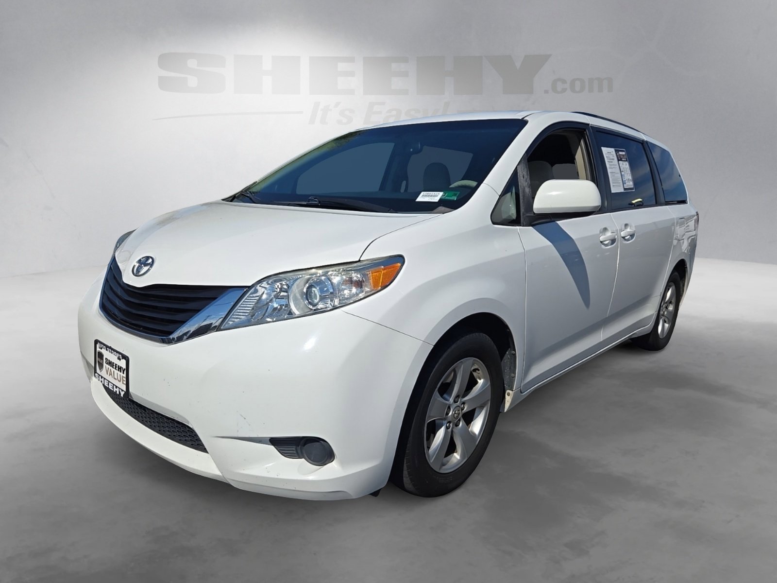 2013 Toyota Sienna LE photo 4