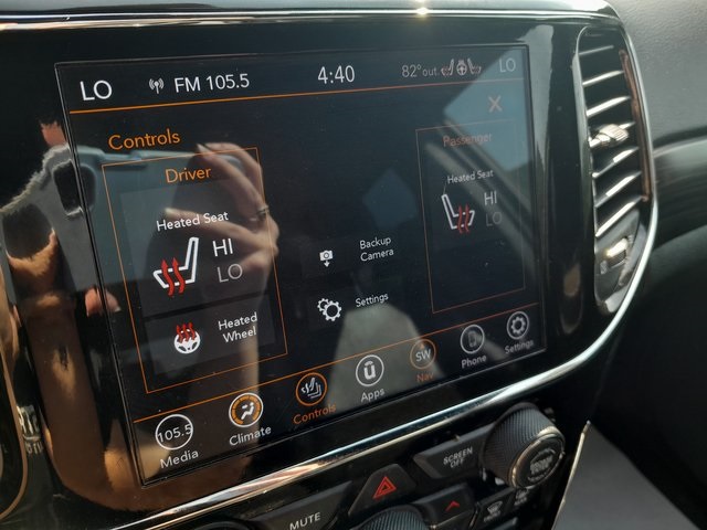 2021 Jeep Grand Cherokee Laredo X photo 22