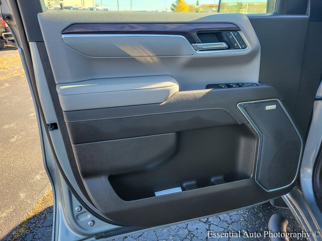 2023 GMC SIERRA - Image 17