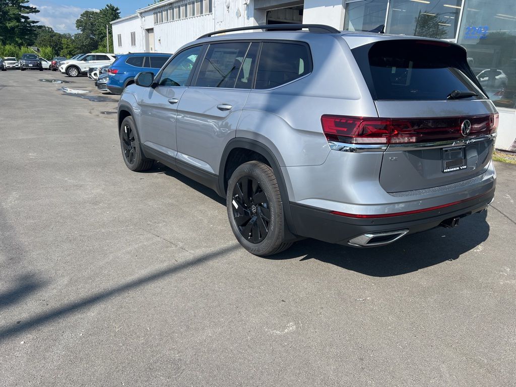 2026 Volkswagen Atlas SE Technology photo 12