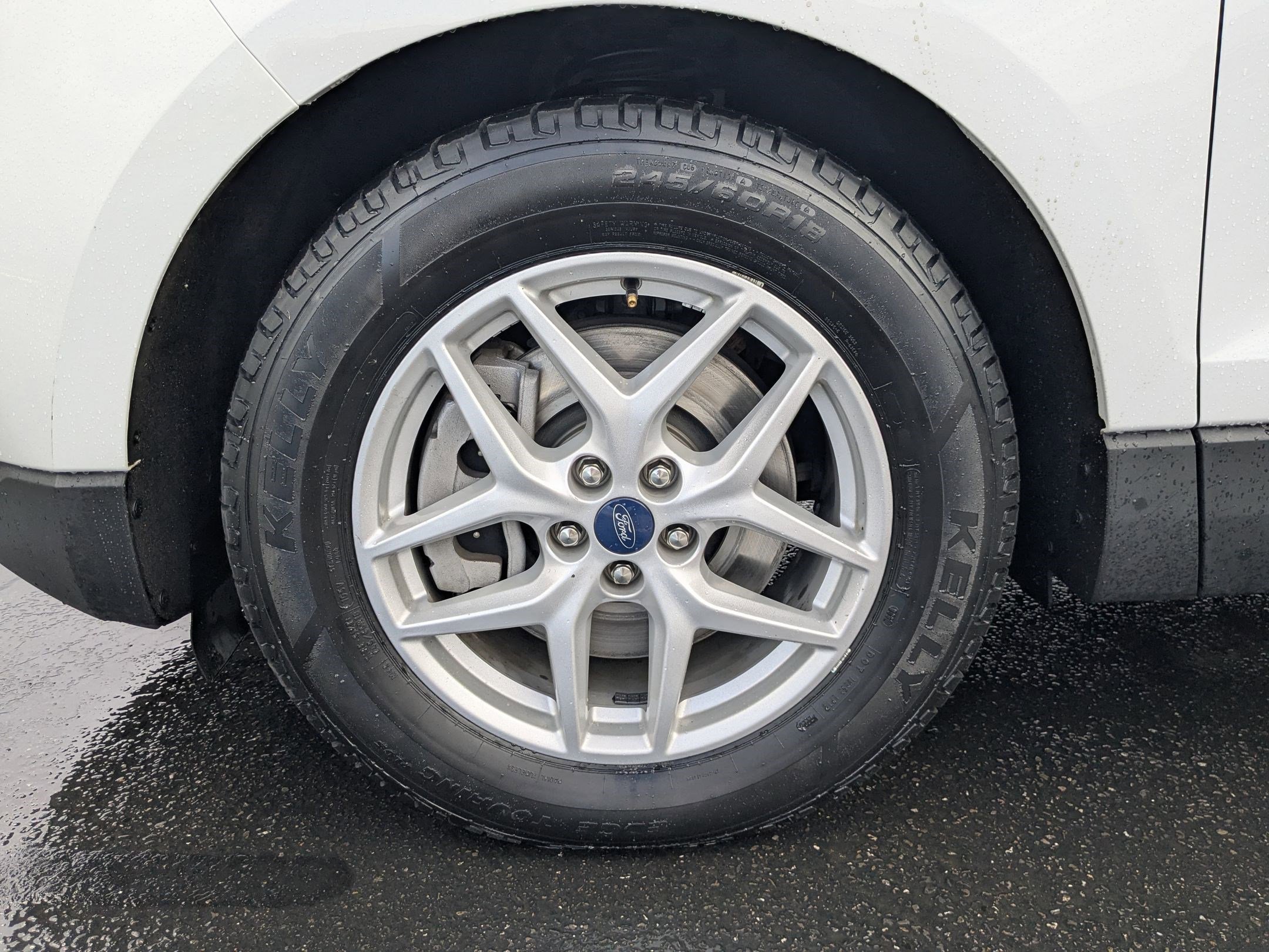 2021 Ford Edge SEL photo 28