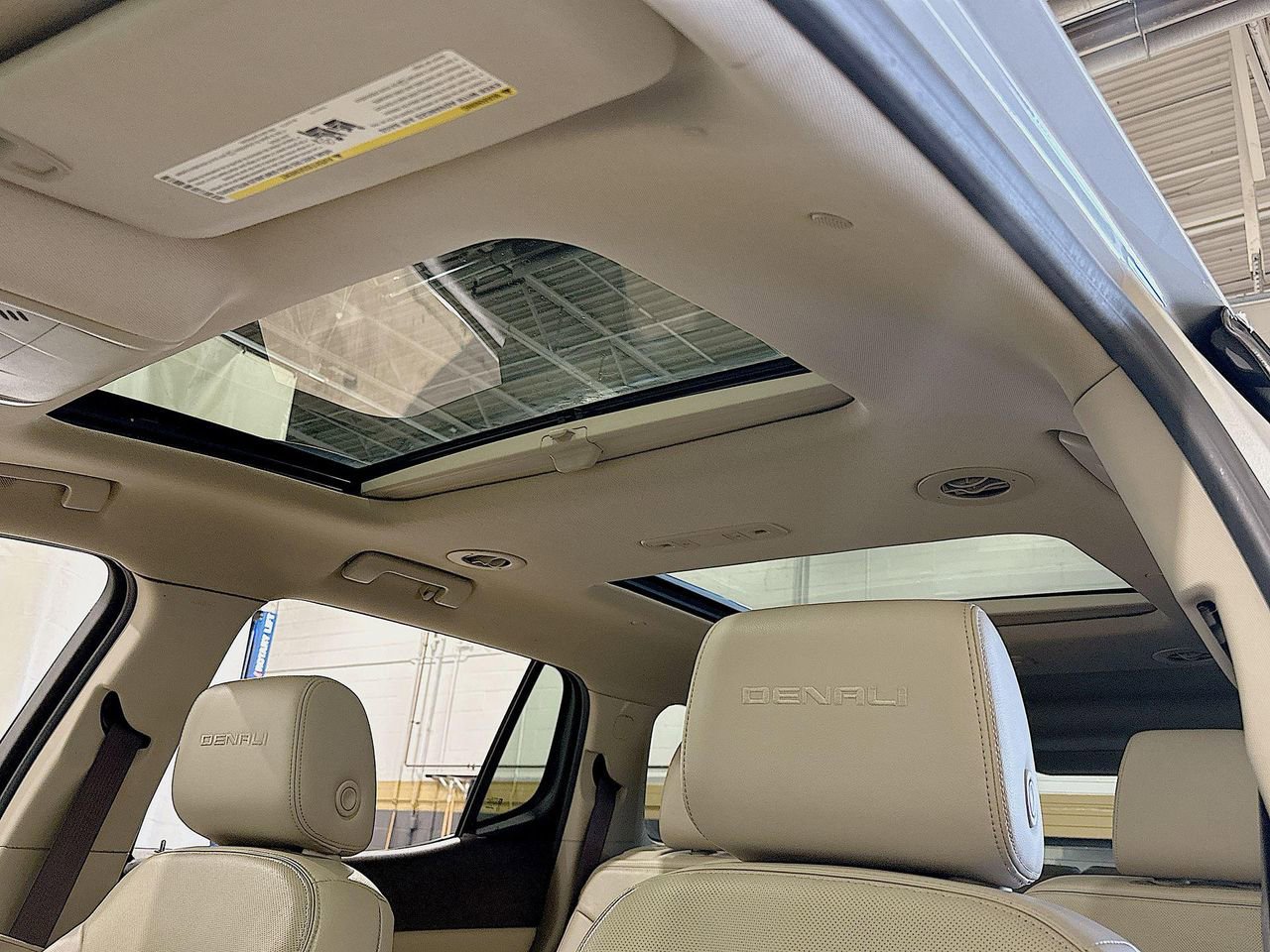 2017 Gmc Acadia Denali photo 16