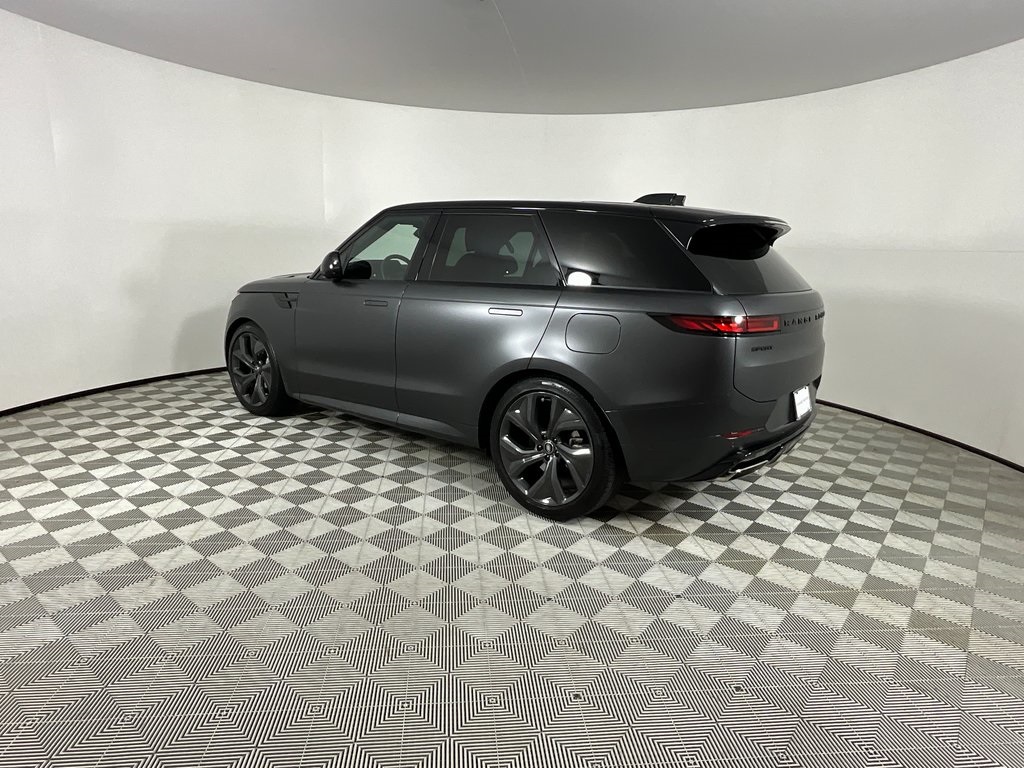 2025 Land Rover Range Rover Sport P460e Dynamic SE photo 2