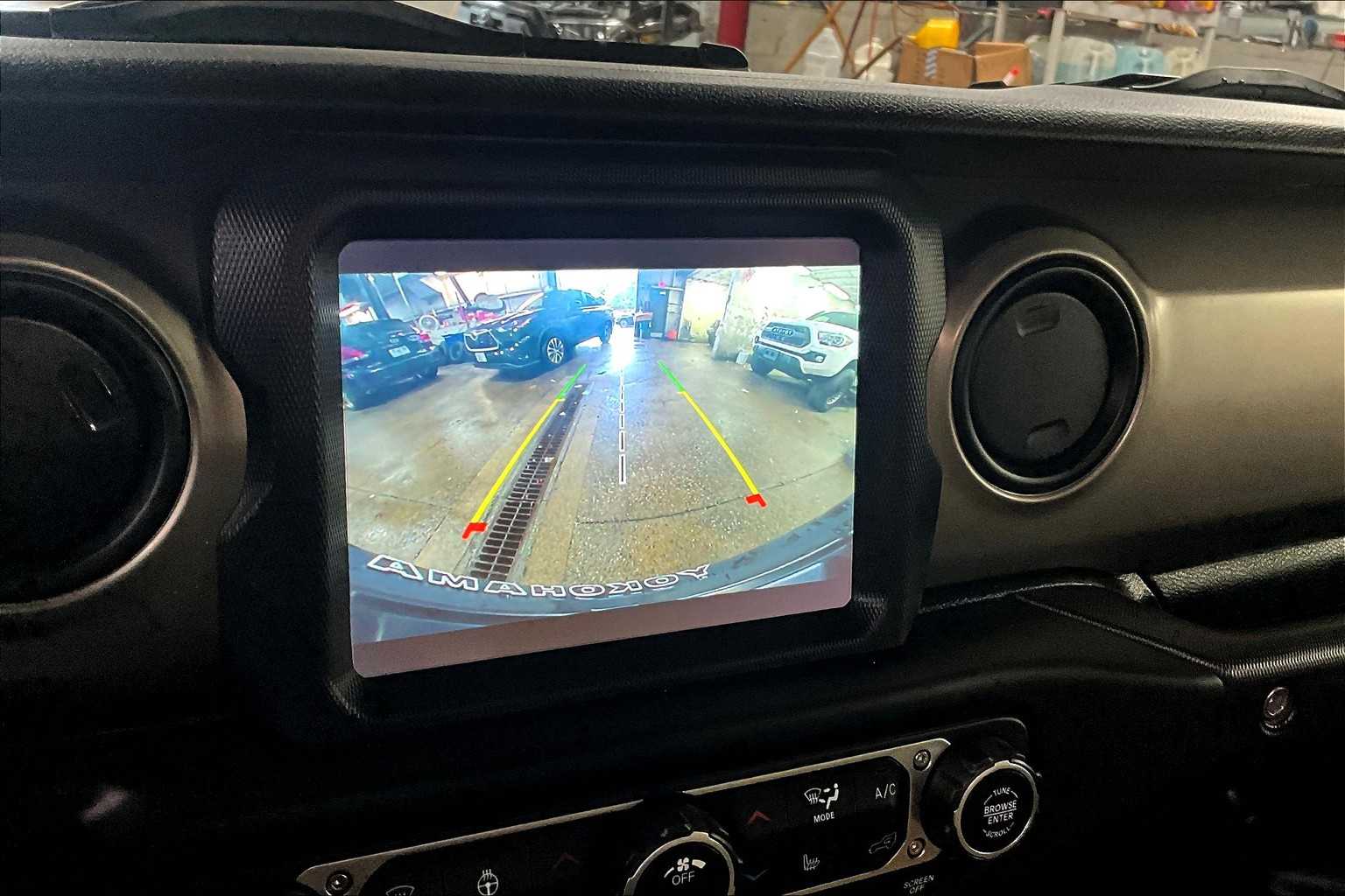 2021 Jeep Wrangler Willys photo 25