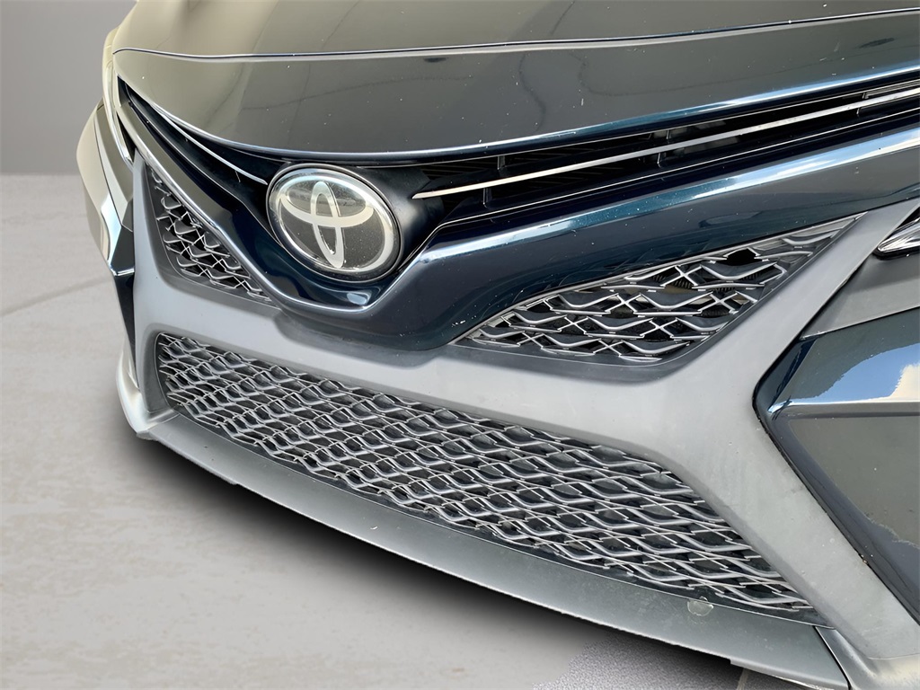 2019 Toyota Camry L photo 2