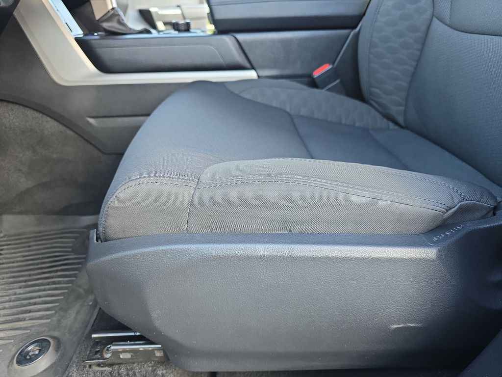2022 Toyota Tundra SR5 photo 26