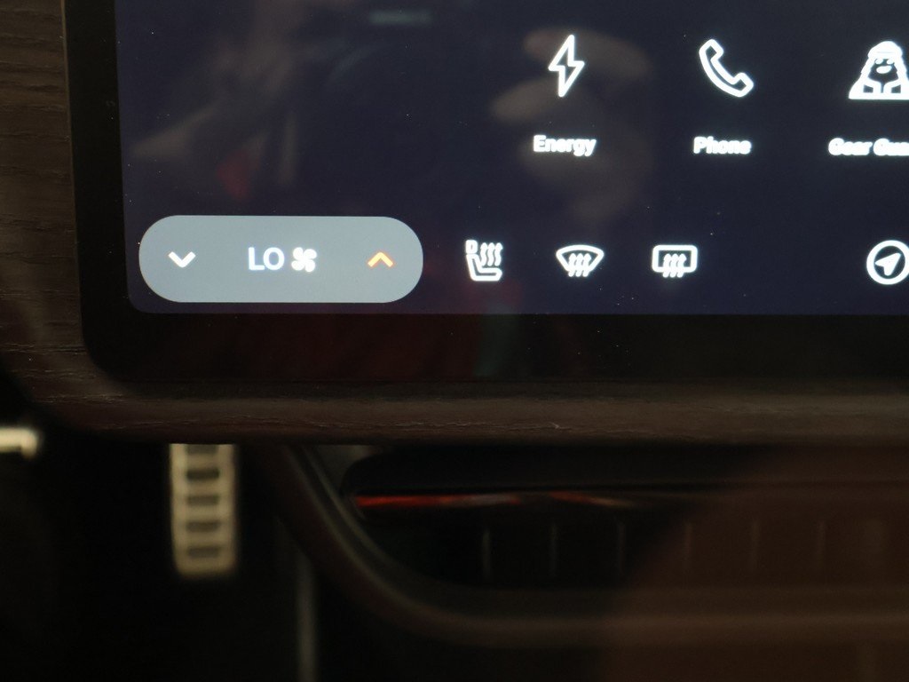2022 Rivian R1T Adventure photo 38