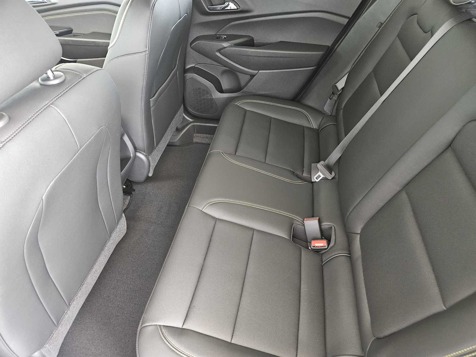 2025 Chevrolet Trax ACTIV photo 13