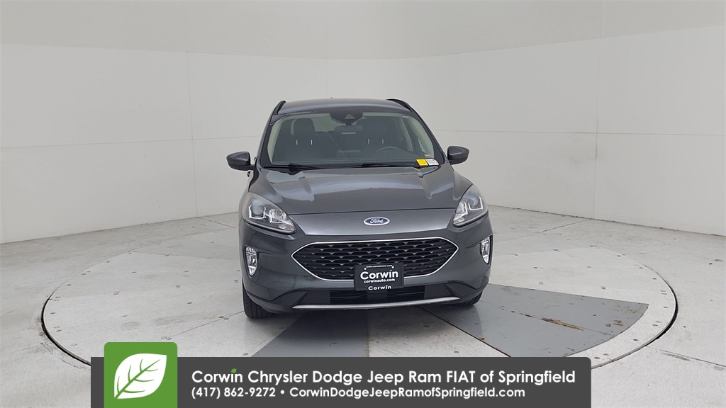 2020 Ford Escape SEL photo 4