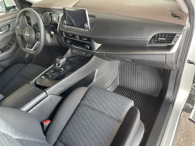 2023 Nissan Rogue SV photo 17