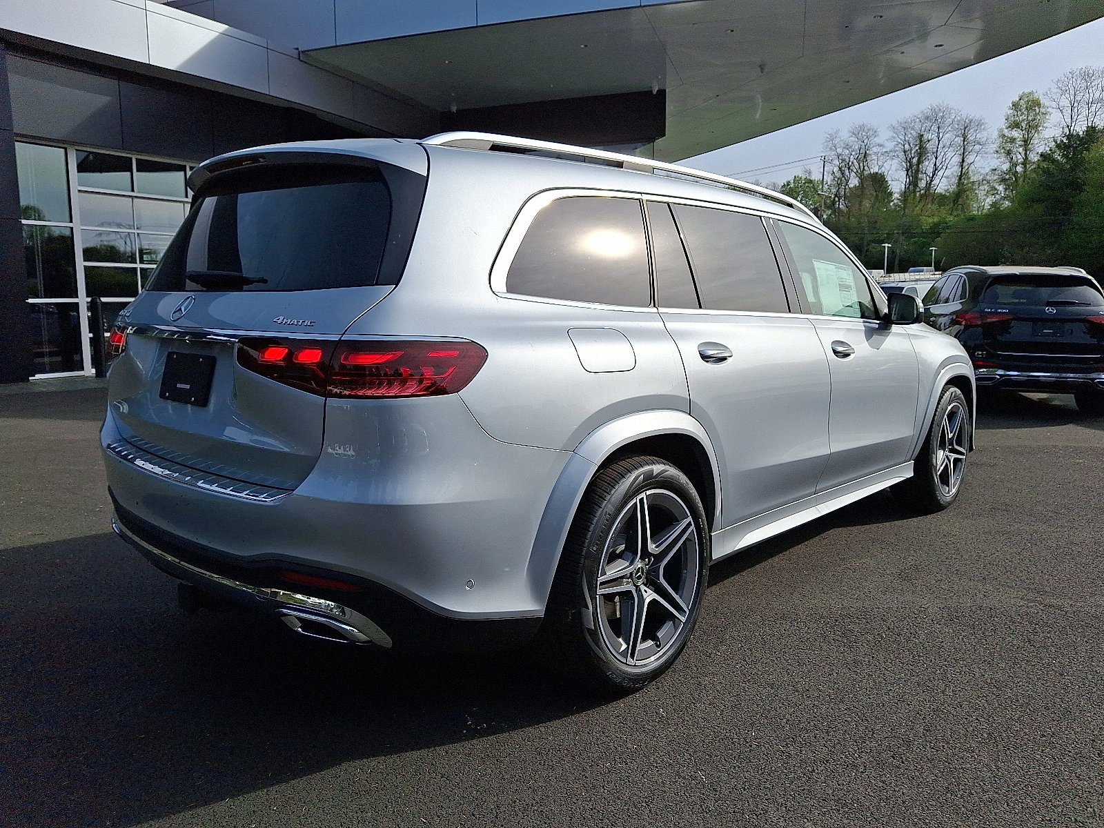 2025 Mercedes Benz GLS 450 4MATIC photo 6