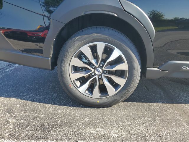 2025 Subaru Outback Touring XT photo 3