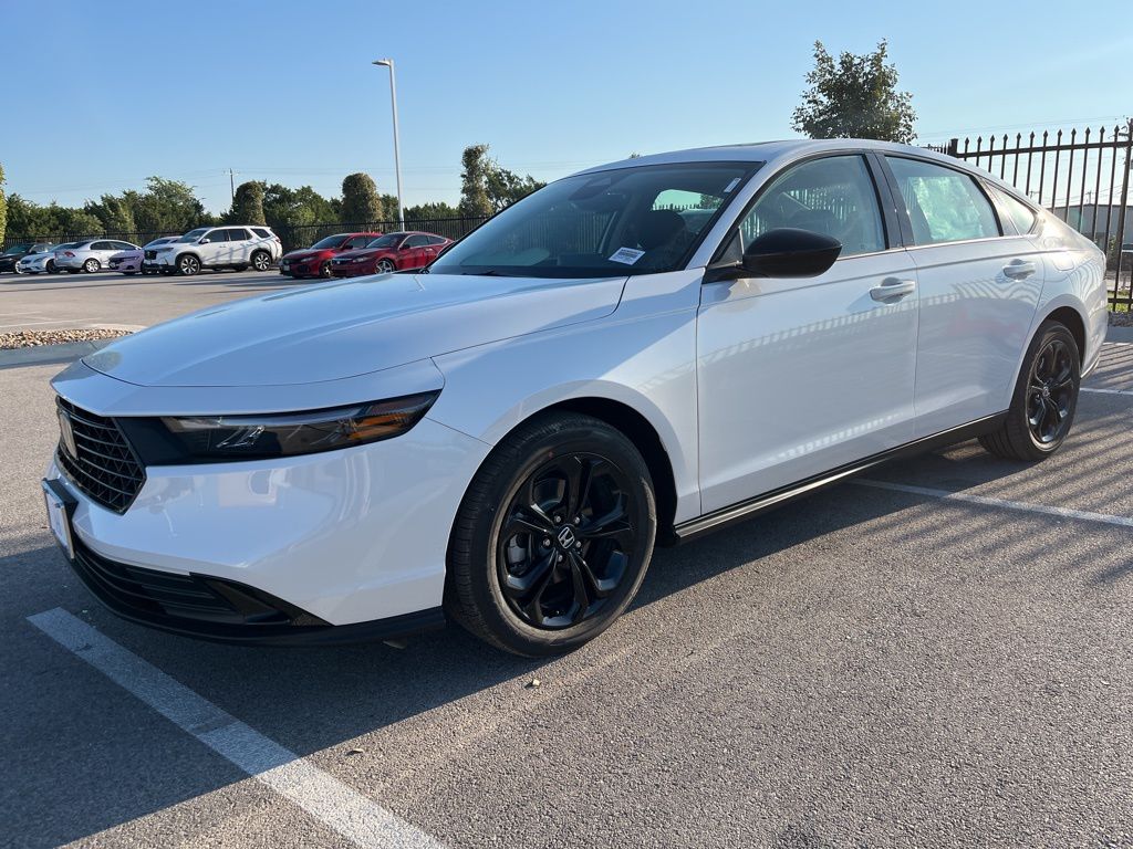 2025 Honda Accord SE's photo