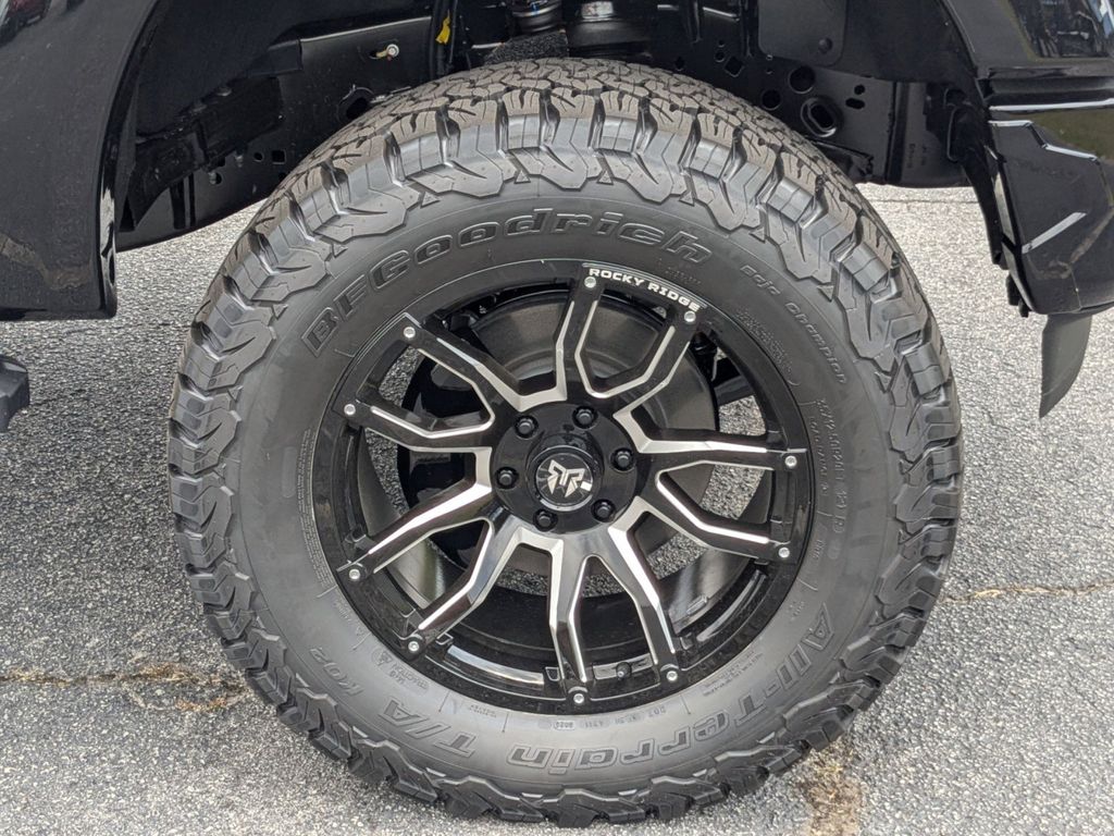 2025 Ford F-150 XLT photo 11
