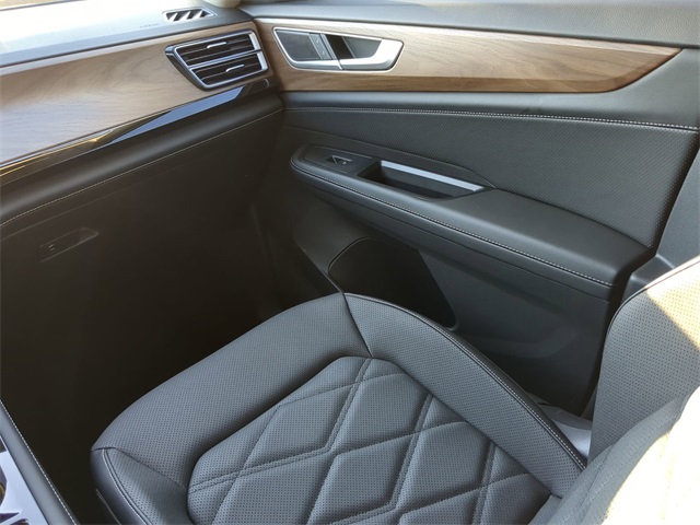 2026 Volkswagen Atlas SE Technology photo 17