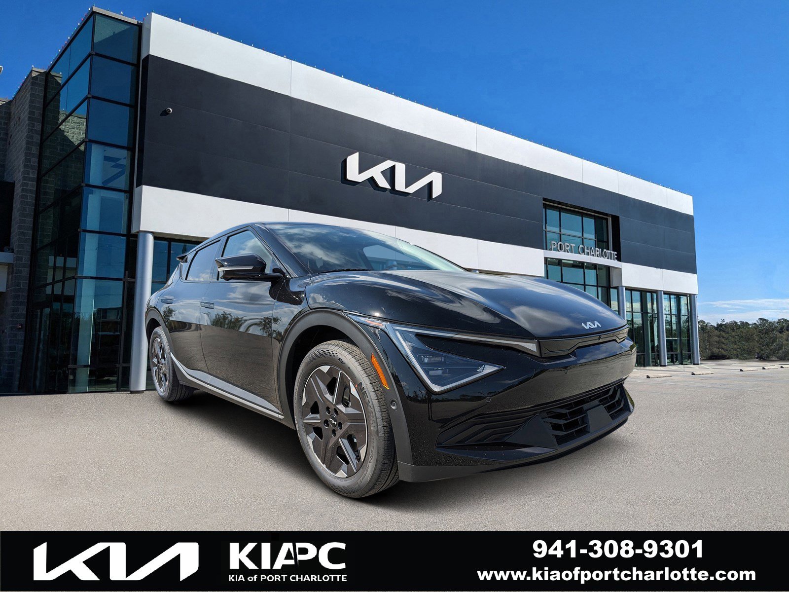 2025 Kia EV6 Light L/R's photo