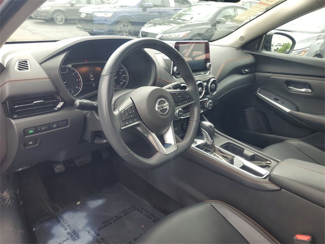 2023 Nissan Sentra SR photo 10
