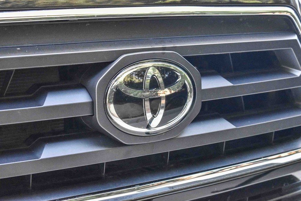 2023 Toyota Tacoma SR5 photo 9