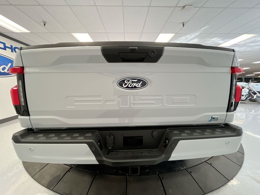 2025 Ford F-150 Lightning XLT photo 7