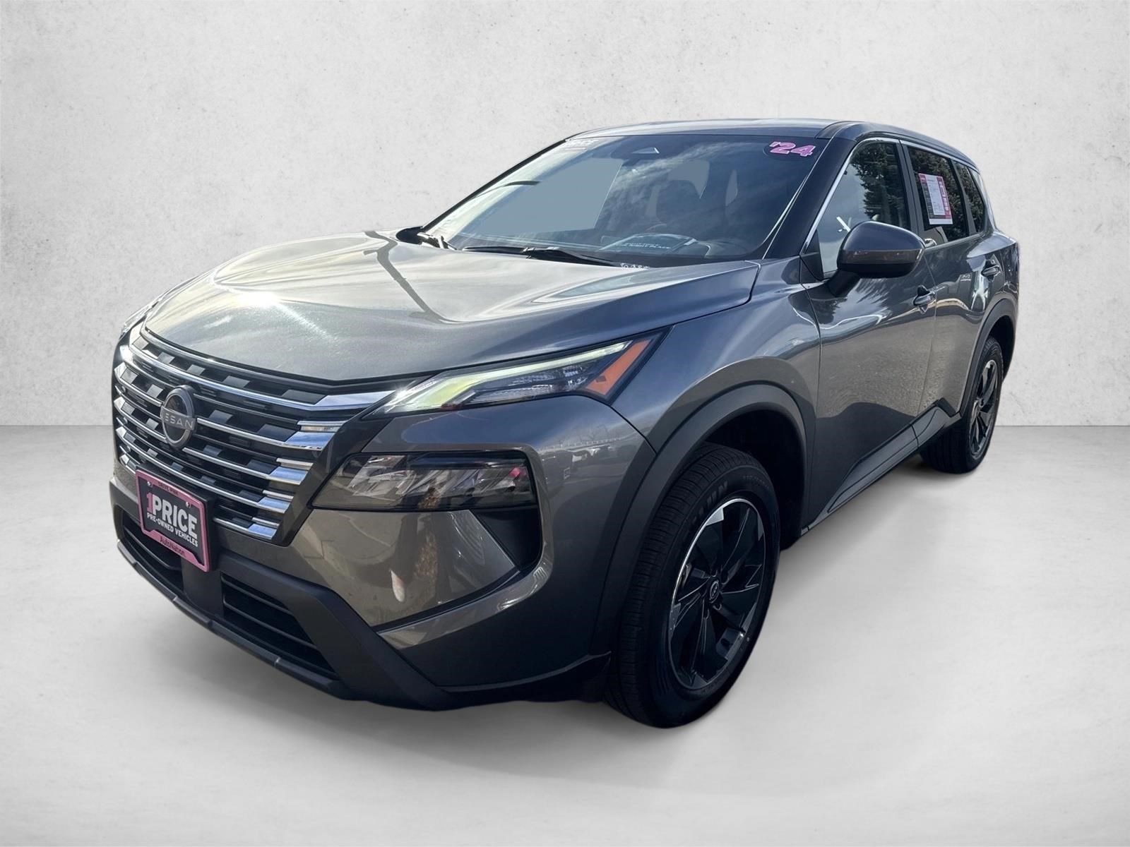 2024 Nissan Rogue SV's photo