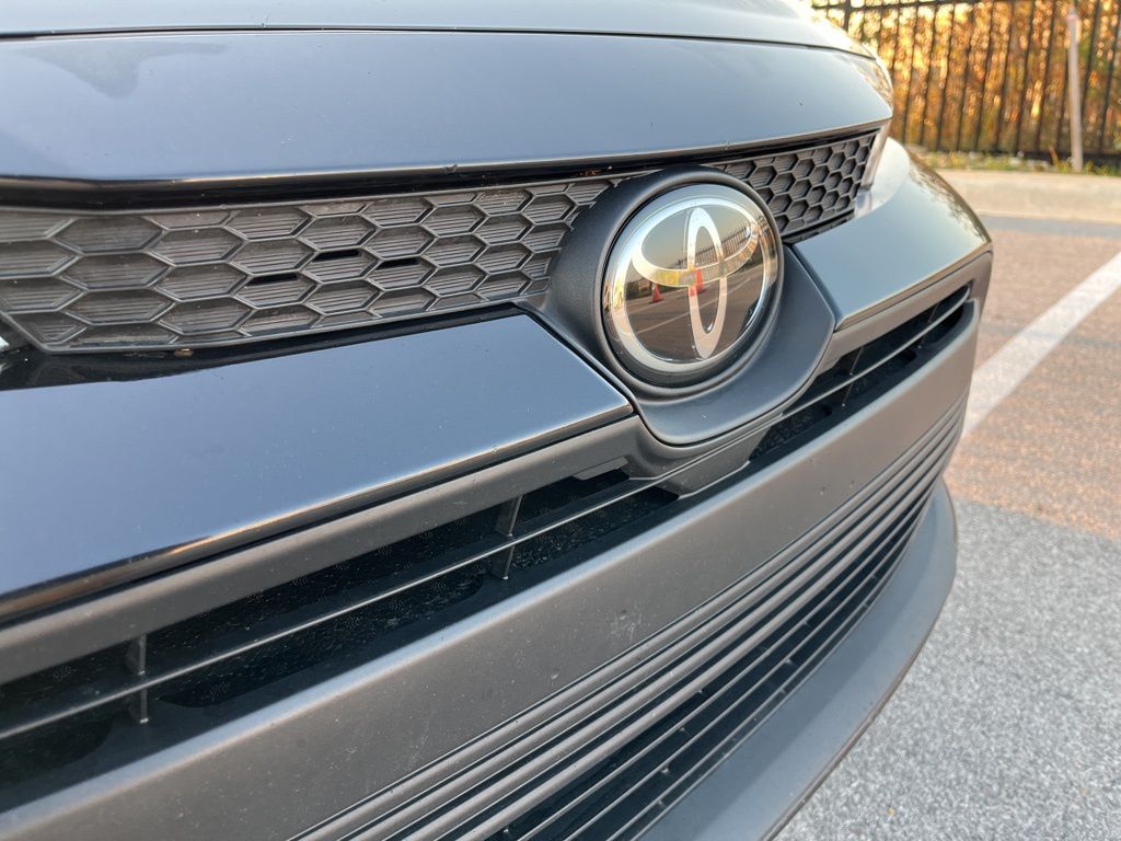 2023 Toyota Corolla LE photo 13