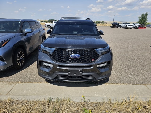 2020 Ford Explorer ST photo 2