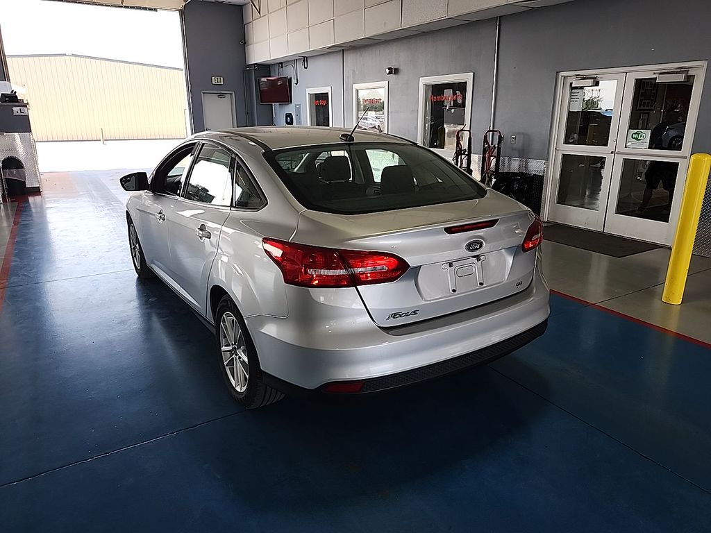 2018 Ford Focus SE photo 4