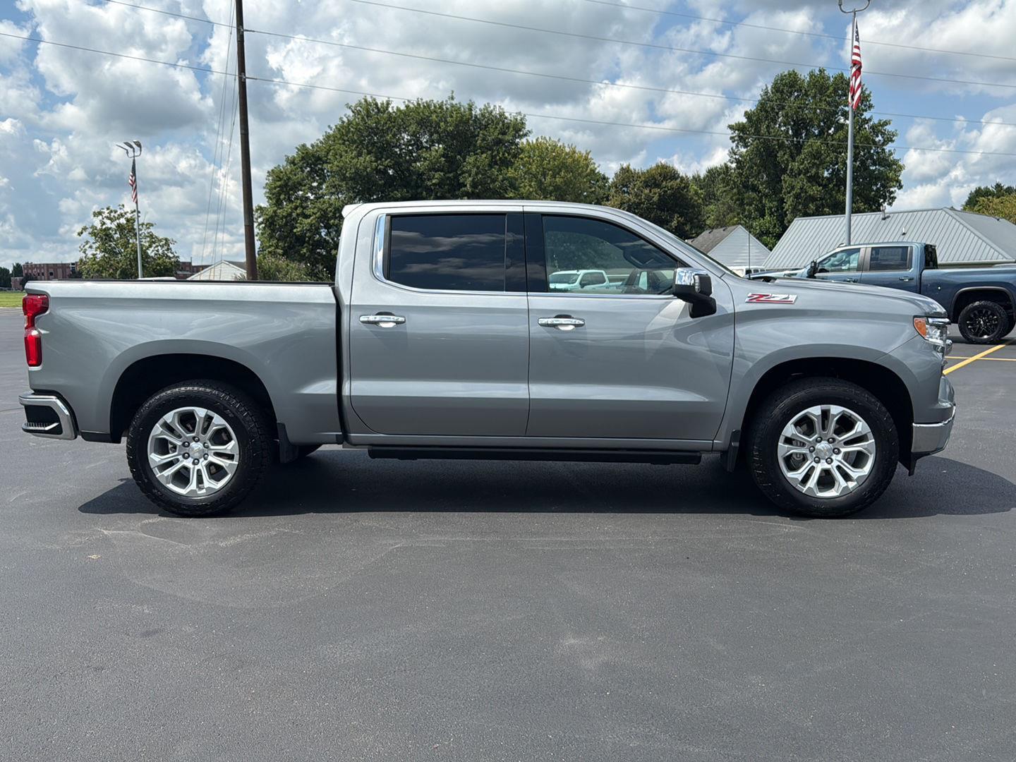 2024 Chevrolet Silverado 1500 LTZ photo 4
