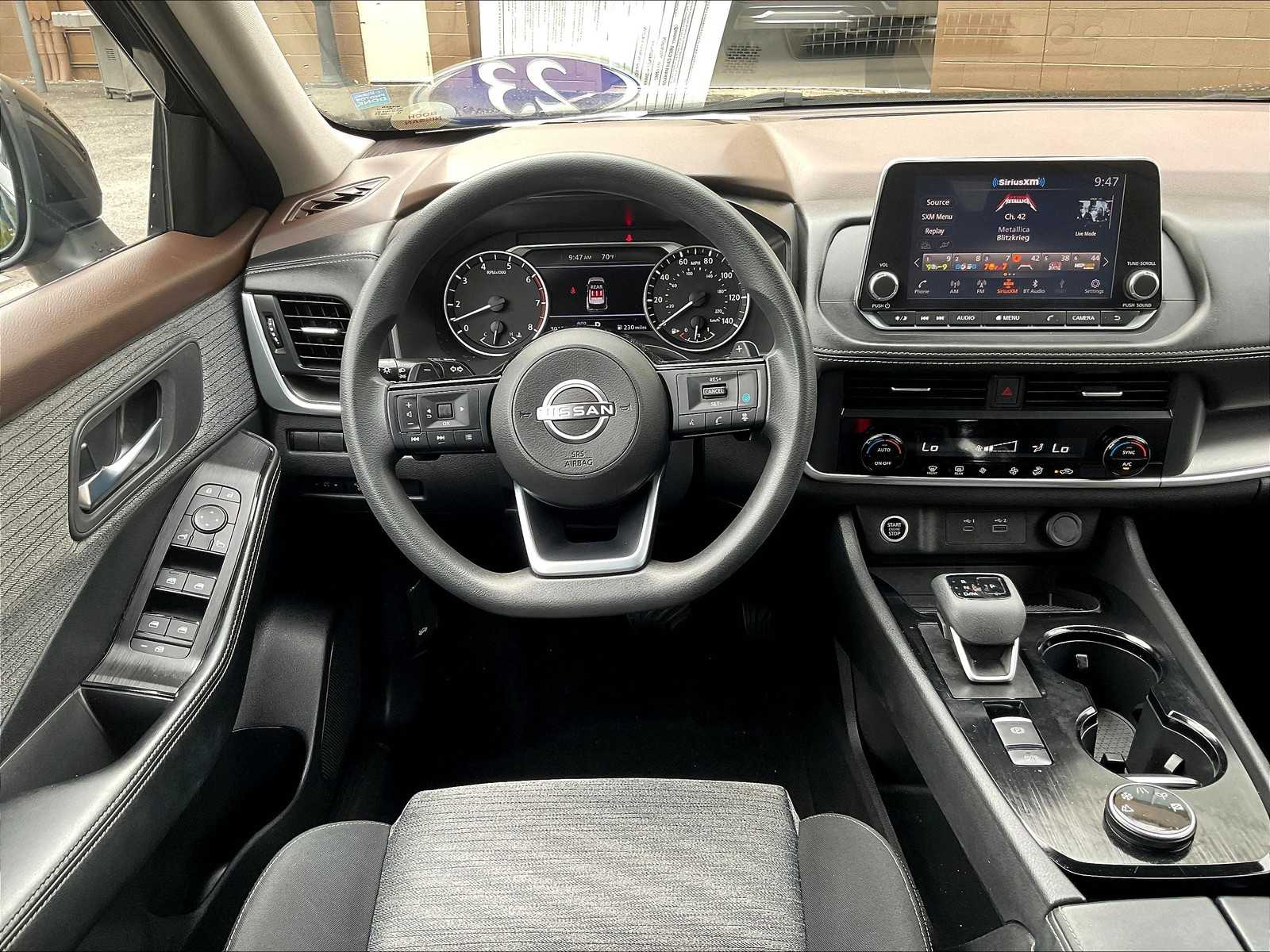 2023 Nissan Rogue SV photo 15