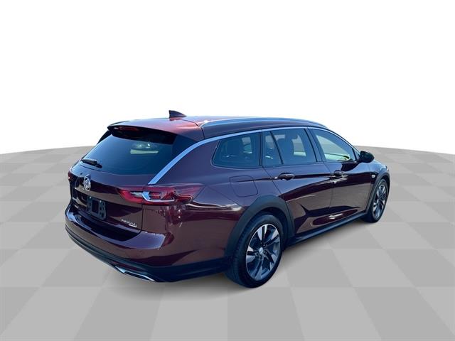 2018 Buick Regal TourX Essence photo 7