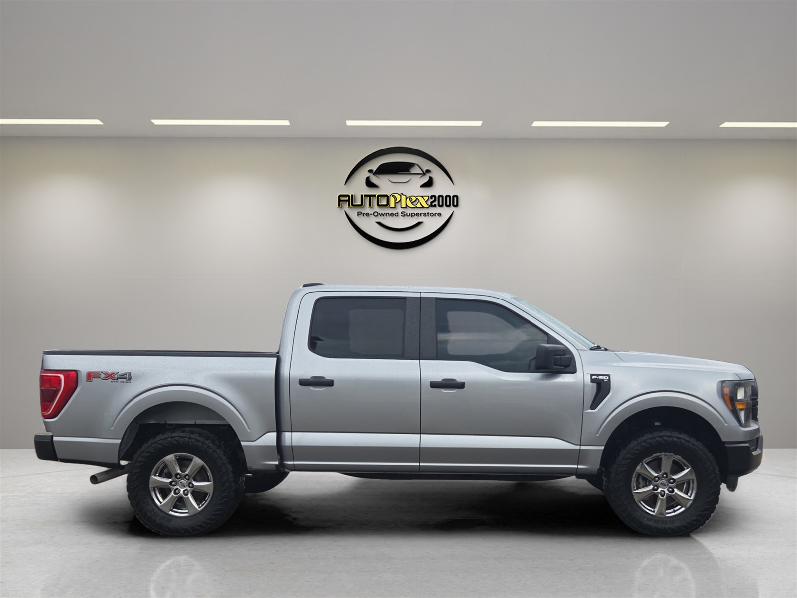 2023 Ford F-150 XL photo 4